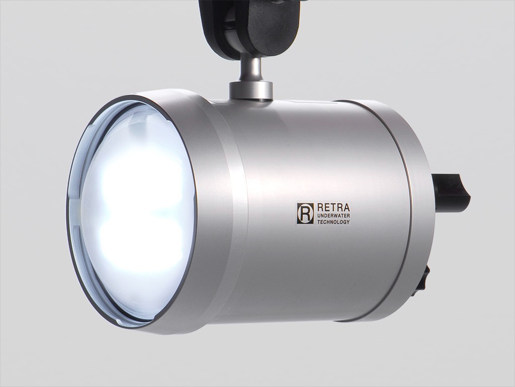 More information about "Retra Maxi - The Most Powerful Underwater Strobe and Video Light"