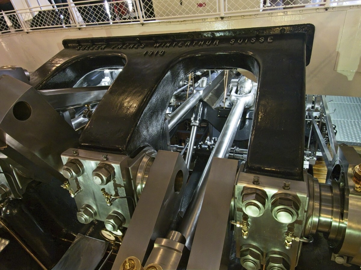 KF010135_HQAI_1200.jpg