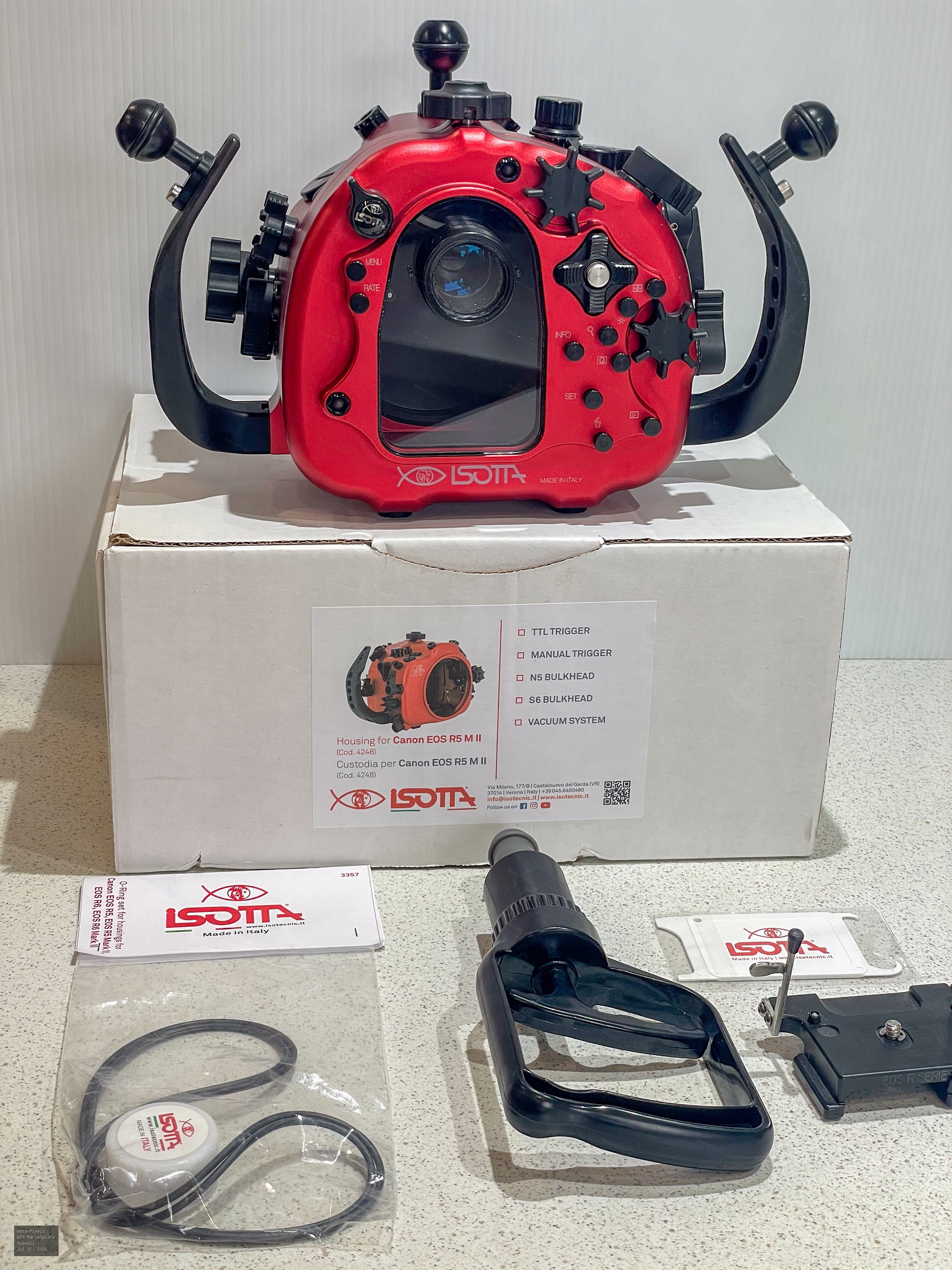 ISOTTA UNDERWATER DIVE CAMERA HOUSING TO SUIT CANON R5 MK2