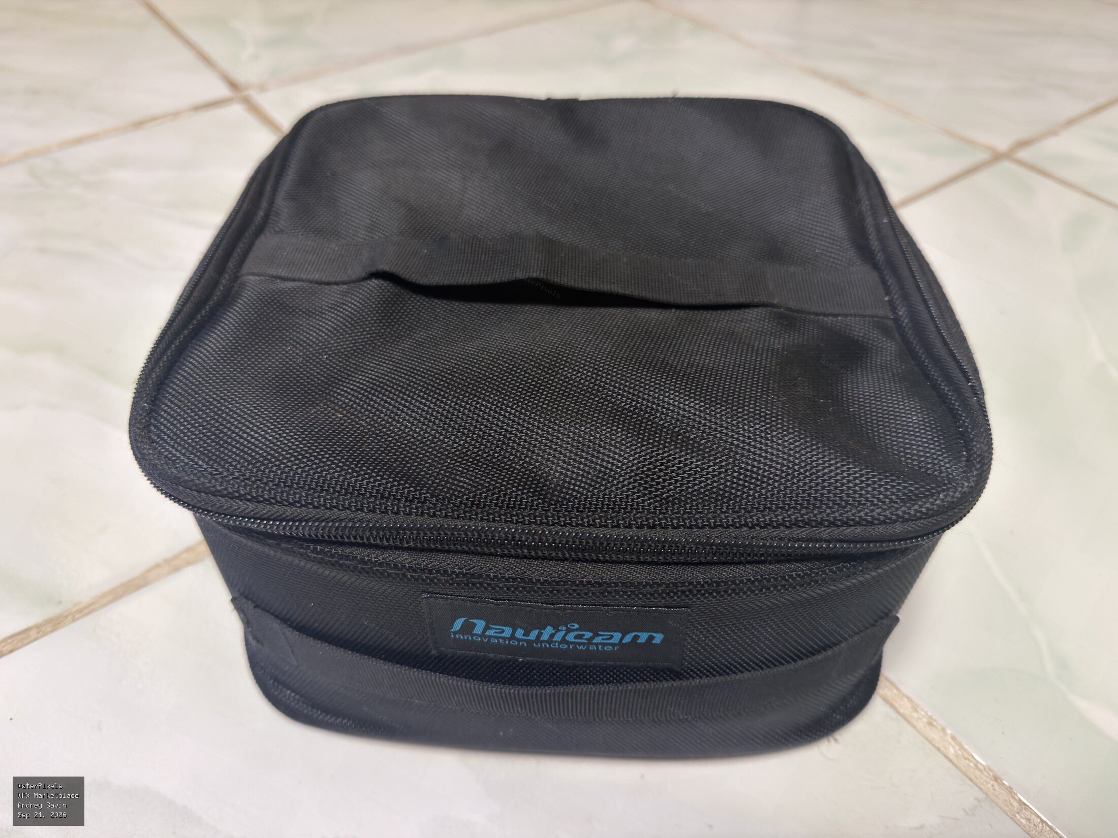 Nauticam padded Travel Bag for N120 180mm Dome Port