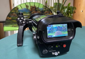 LM_runningP74sm.jpg.df91e7bc9aa0b937c18db3a8198465df.jpg