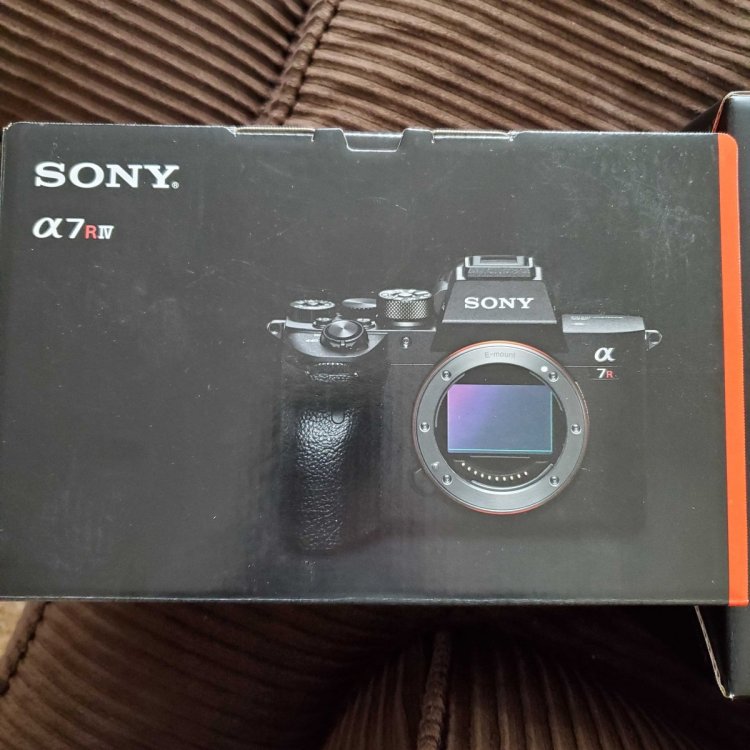 SonyA7R4Body.jpg