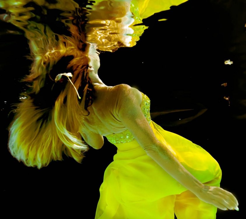 Rache l yellow 1.jpg