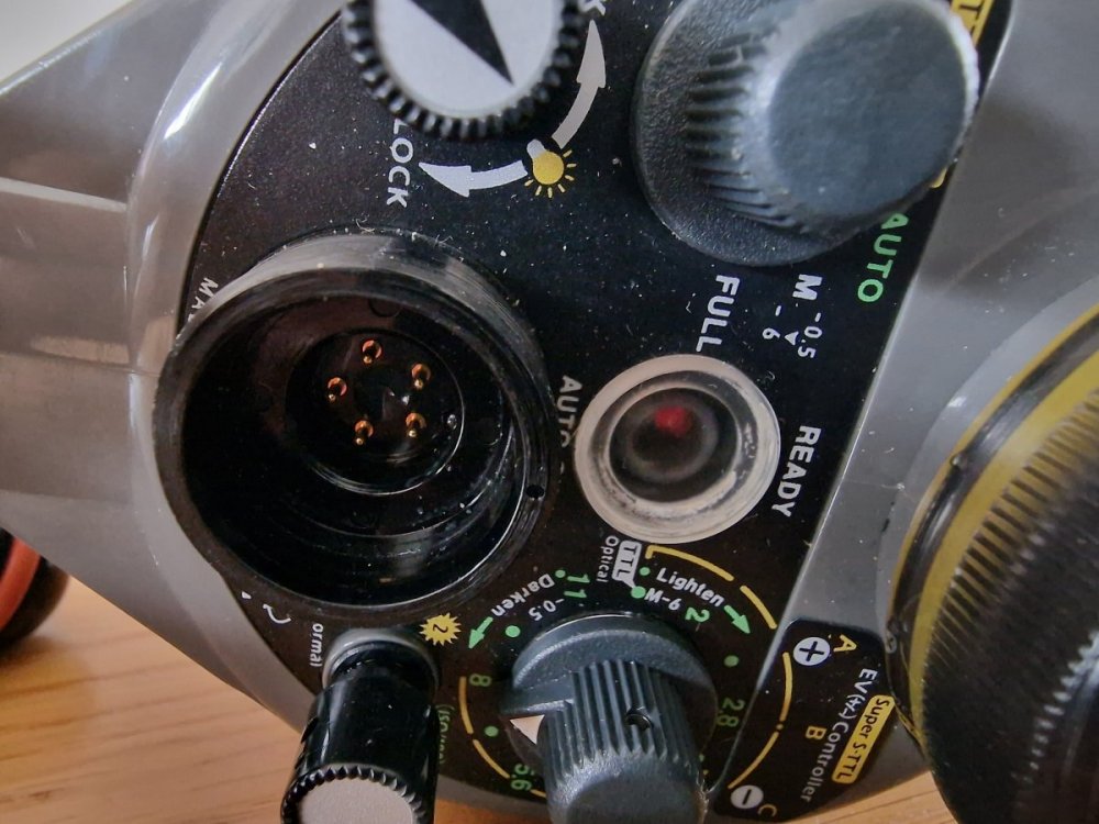 Inon z240 Type 4 strobes - sync port cover details 2.jpg