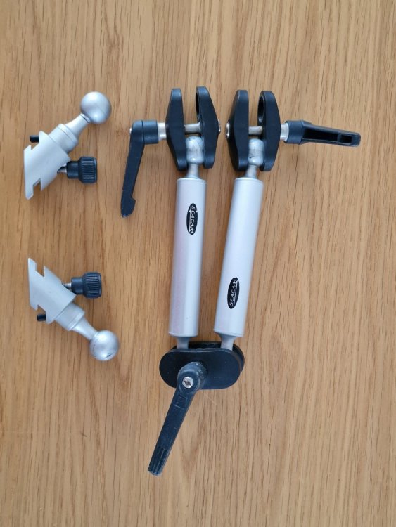 Seacam strobe arms and strobe attachements.jpg