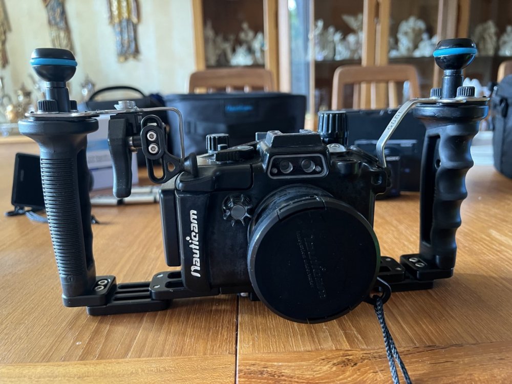 Nauticam Housing and tray for Sony RX100V.jpeg